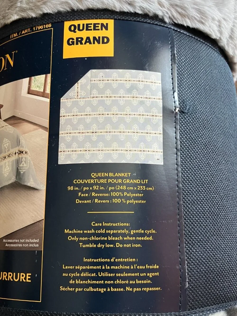 NWT Pendleton Faux Fur Luxe Blanket - QUEEN 98